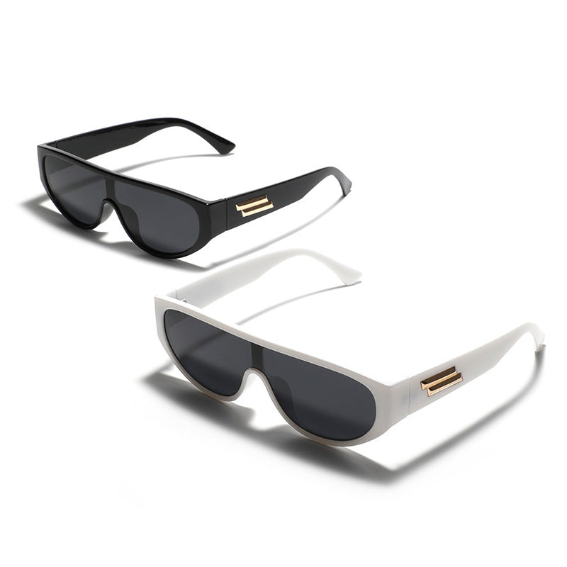 Damen sportliche Sonnenbrille mit maßgeschneidertem Rahmen Karnz
