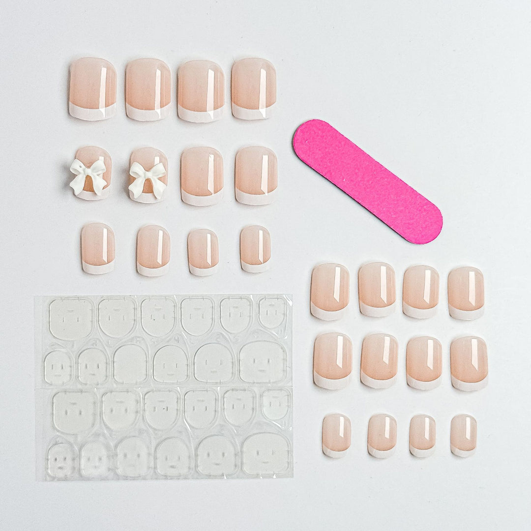 Nail Art Kunstnägel Set mit eleganten Schleifenakzenten Karnz