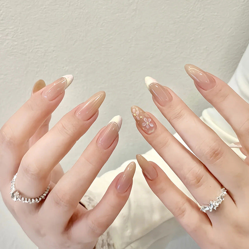 Kreative und Verspielte Nagelkunst Karnz