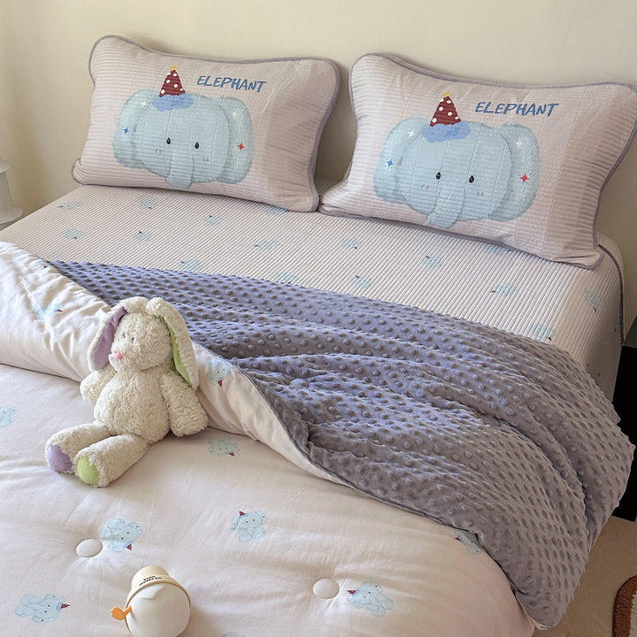 Kinderbett-Set mit gesteppter Kopfkissen-Garnitur, Matratzenauflage und Minky-Kuscheldecke