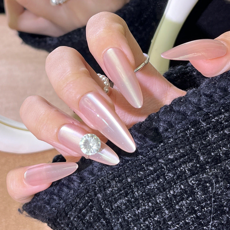 Glamouröses Press-On Nagelkunst-Set mit stylishen Edelstein-Akzenten Karnz