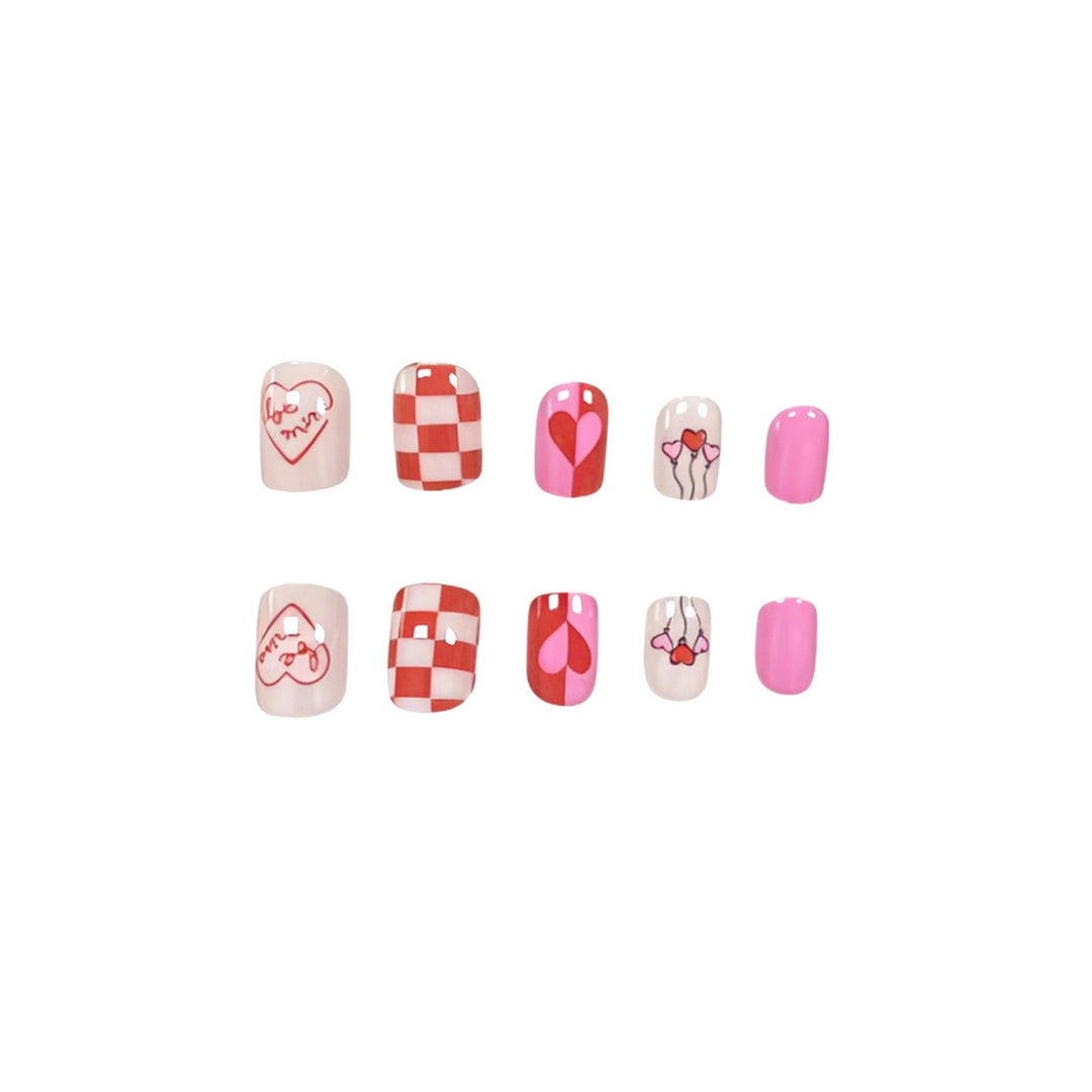 Kreatives Valentinstag Nageldesign Karnz