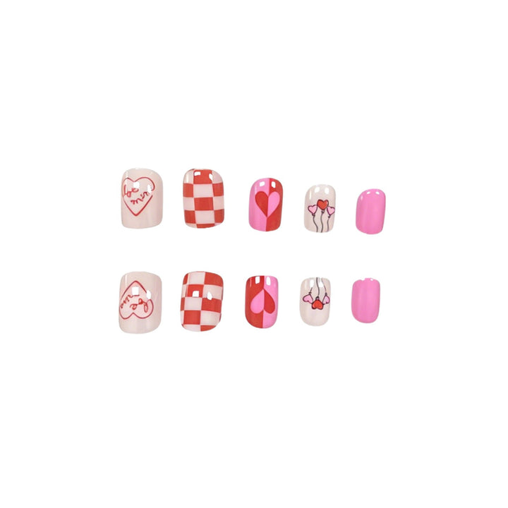 Kreatives Valentinstag Nageldesign Karnz