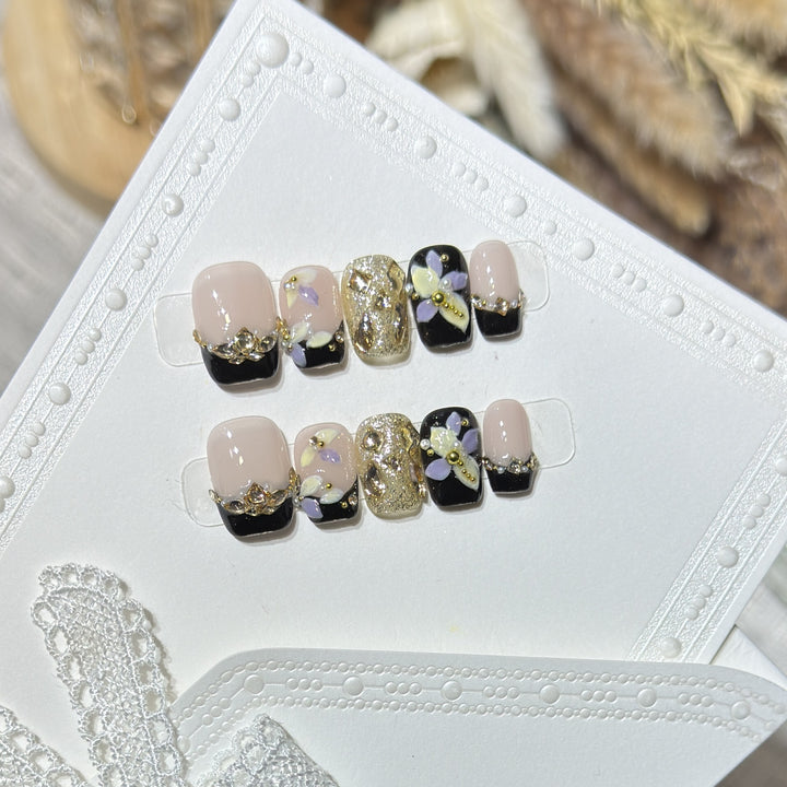 Dekorativer floral Press-On Nagelkunst Set Karnz 1788223891