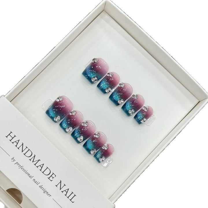 Glamouröses Ombre Press-On Nail Set mit Strass-Akzenten