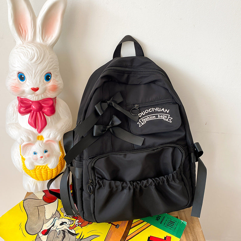 Stylischer Rucksack mit Schleifenverzierung Karnz