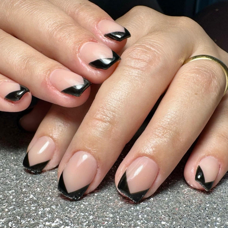 Elegante schwarze French Tip Press-On Nägel Karnz