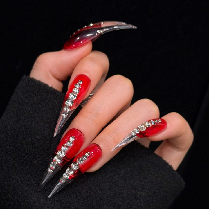 Glamouröse Stiletto Press-On Nägel mit Kristallakzenten