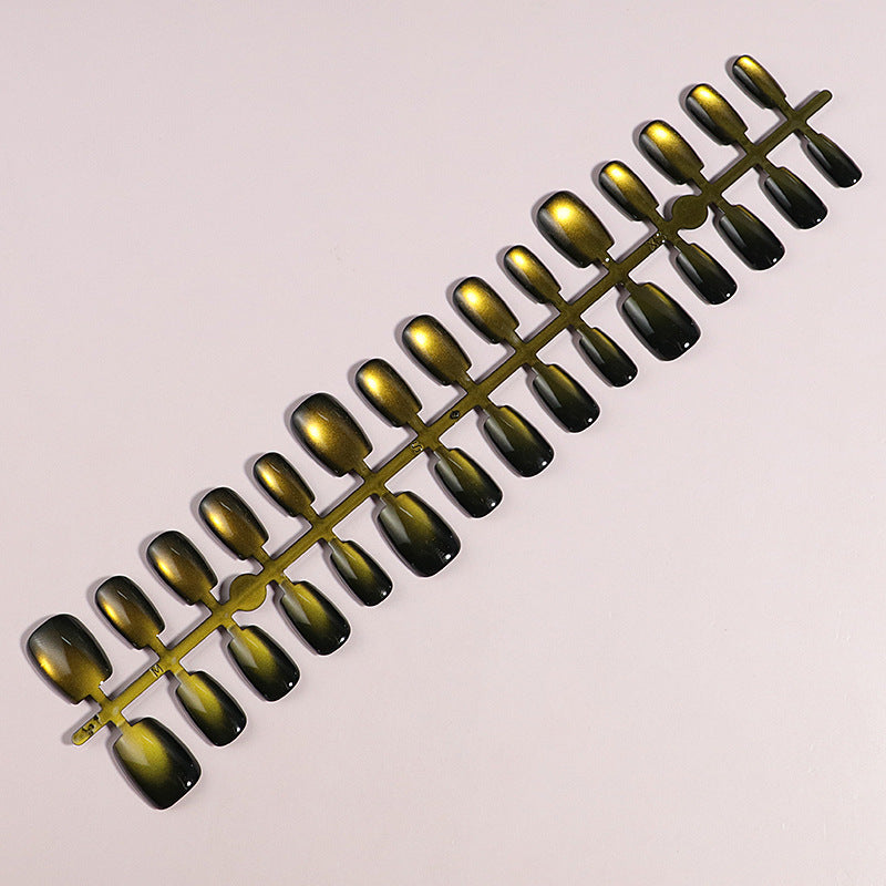 Glänzende Metallische Press-On Nagelspitzen Karnz