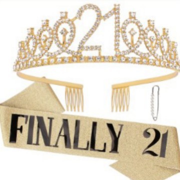 Damen Kristallverzierte Geburtstagskrone mit personalisiertem Sash Karnz