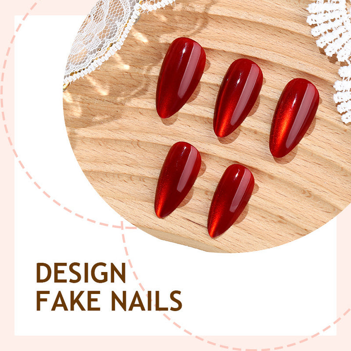 Kunstnagelset mit glänzendem Design Karnz