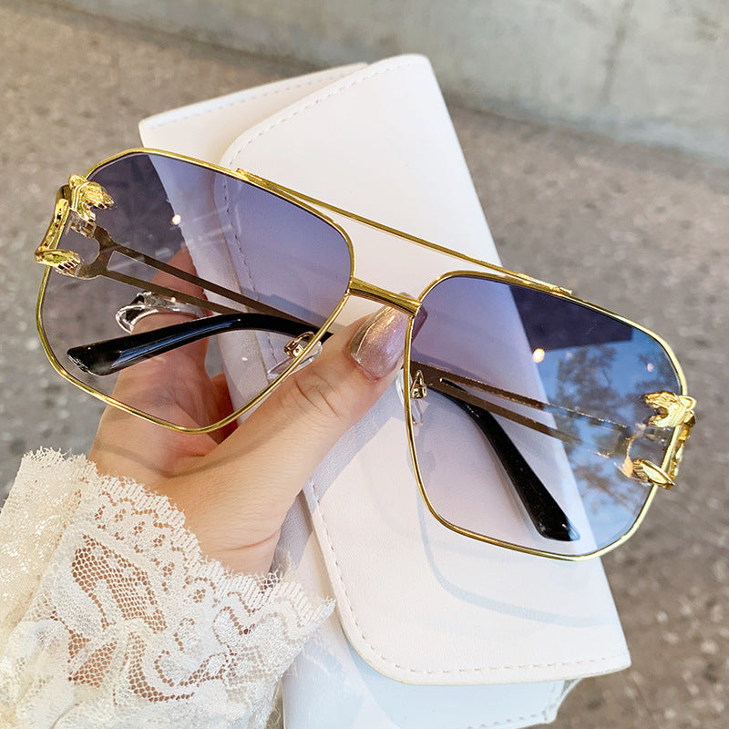 Damen quadratische Sonnenbrille mit luxuriösem Metallrahmen Karnz