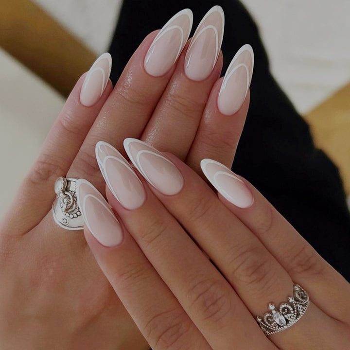 Designer Press-On-Nagelset mit eleganten geometrischen Mustern Karnz