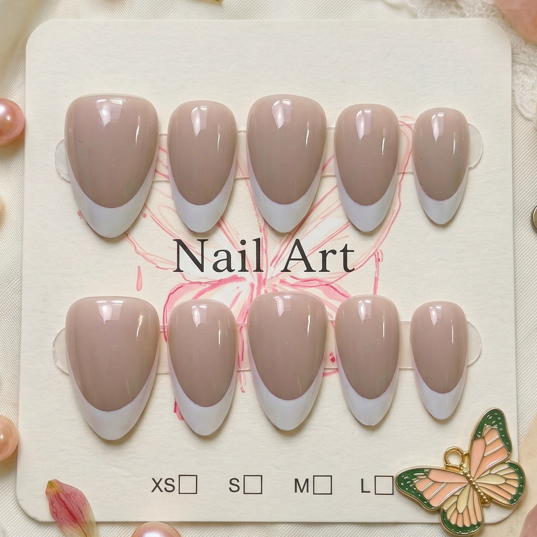 Elegantes Press-On-Nagel-Set mit französischem Spitzen-Design