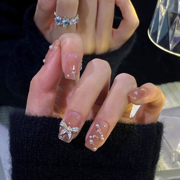 Dekorativer Press-On Nagelkunst Set