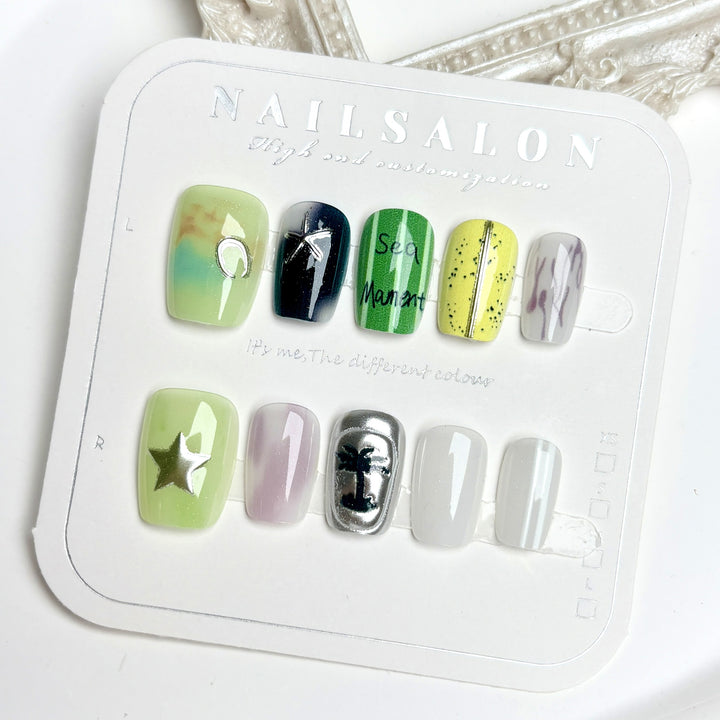 Dekorativer Press-On Nagelkunst Set mit kreativen Edelsteinakzenten