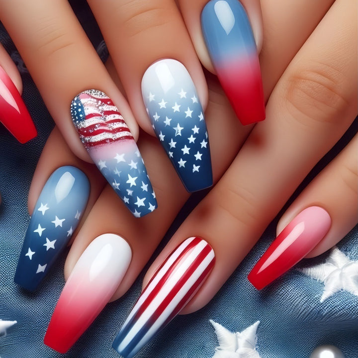 Kunstnagelset mit patriotischem Design Karnz