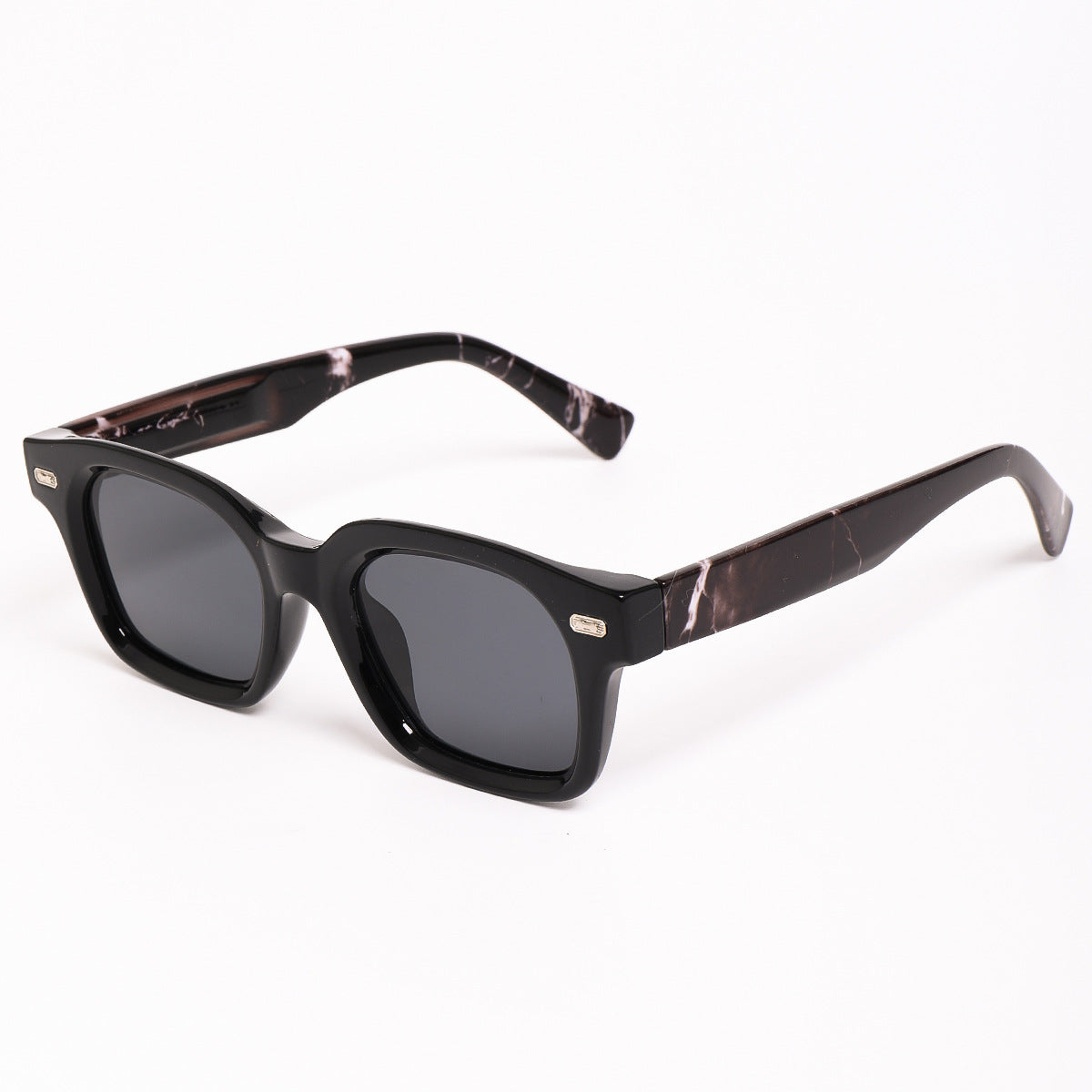 Damen Sonnenbrille im trendigen Retro-Design Karnz