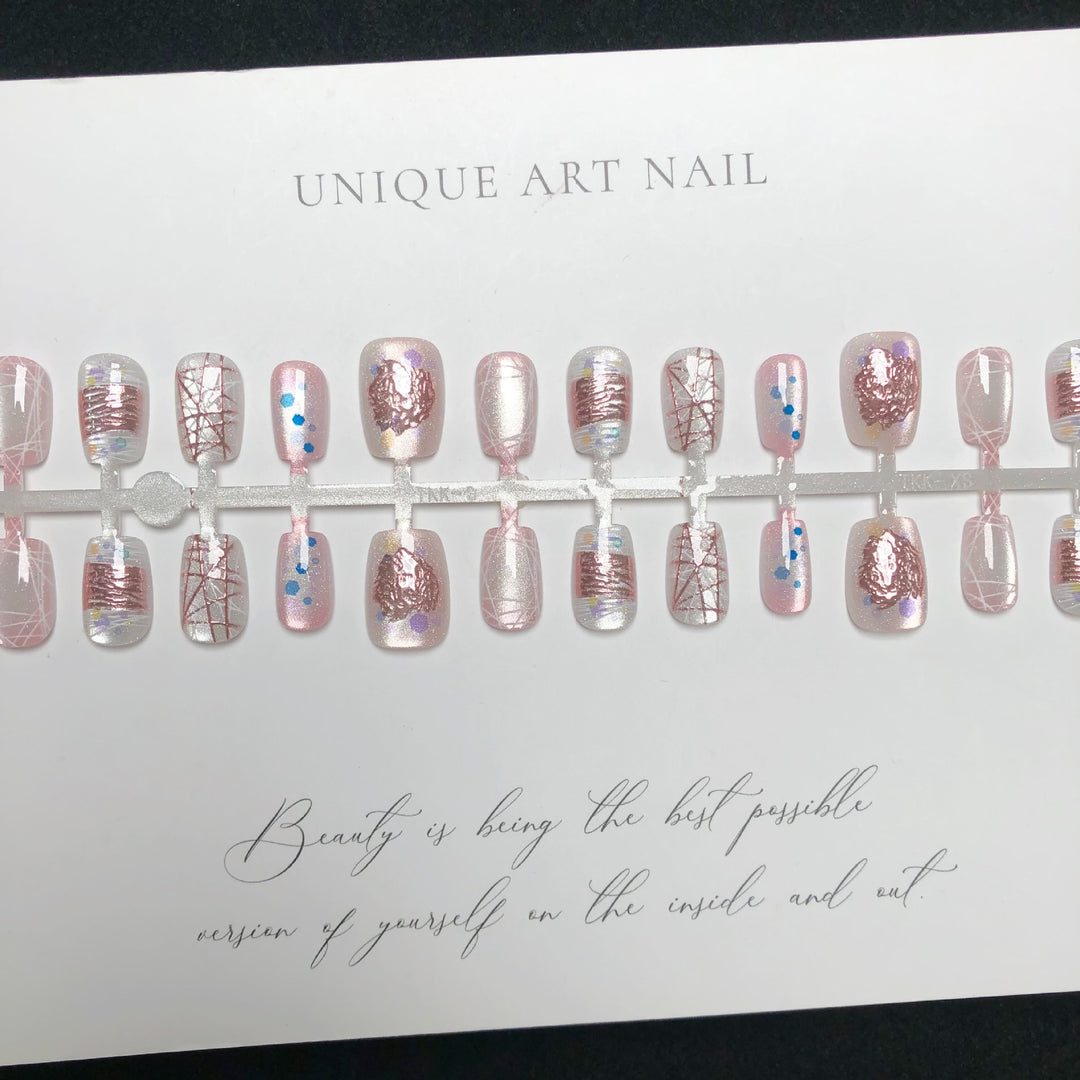 Premium dekorative Press-On-Nagelkunst
