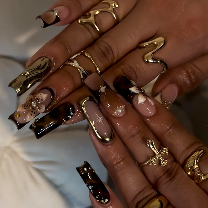 Ornate Press-On Nail Art Extensions Karnz
