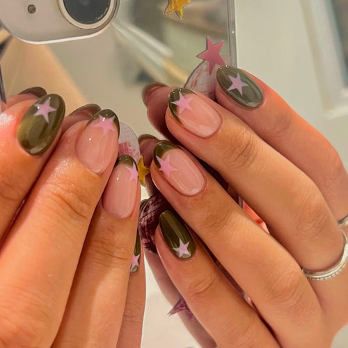 Stern-akzentuiertes kreatives Press-On-Nagelset Karnz