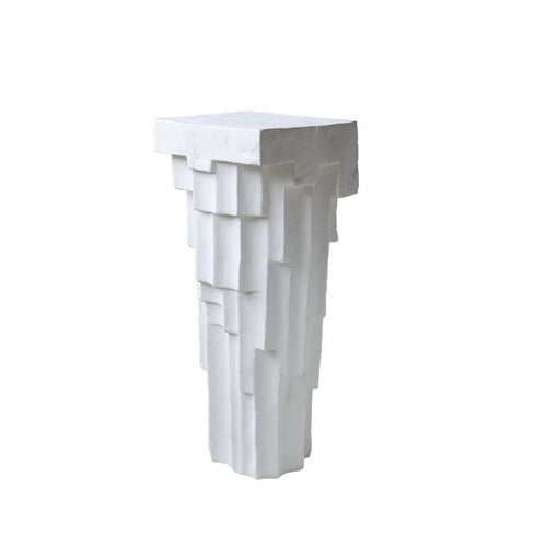 Skulpturaler Geometrischer Beistelltisch