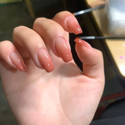 Elegante Ombre-Gel-Nagelverlängerungen