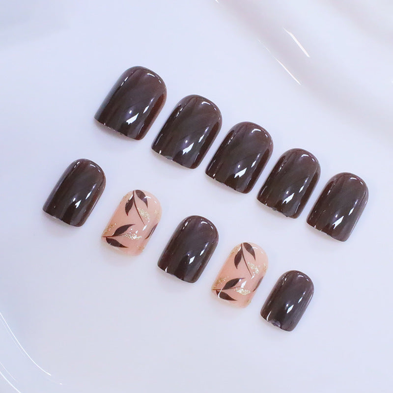 Elegantes Nageldesign Karnz 1789915642