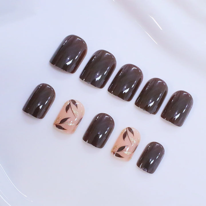 Elegantes Nageldesign Karnz 1789915642