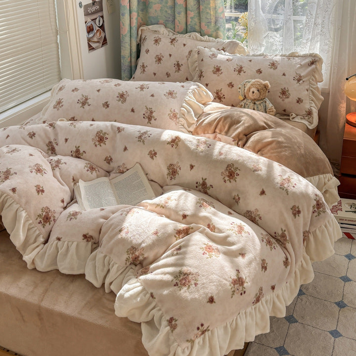 Floral Rüsch Plush Komforter Set