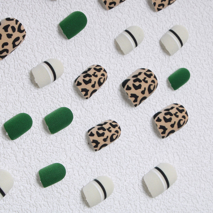 Trendige Nagelkunst Set Karnz