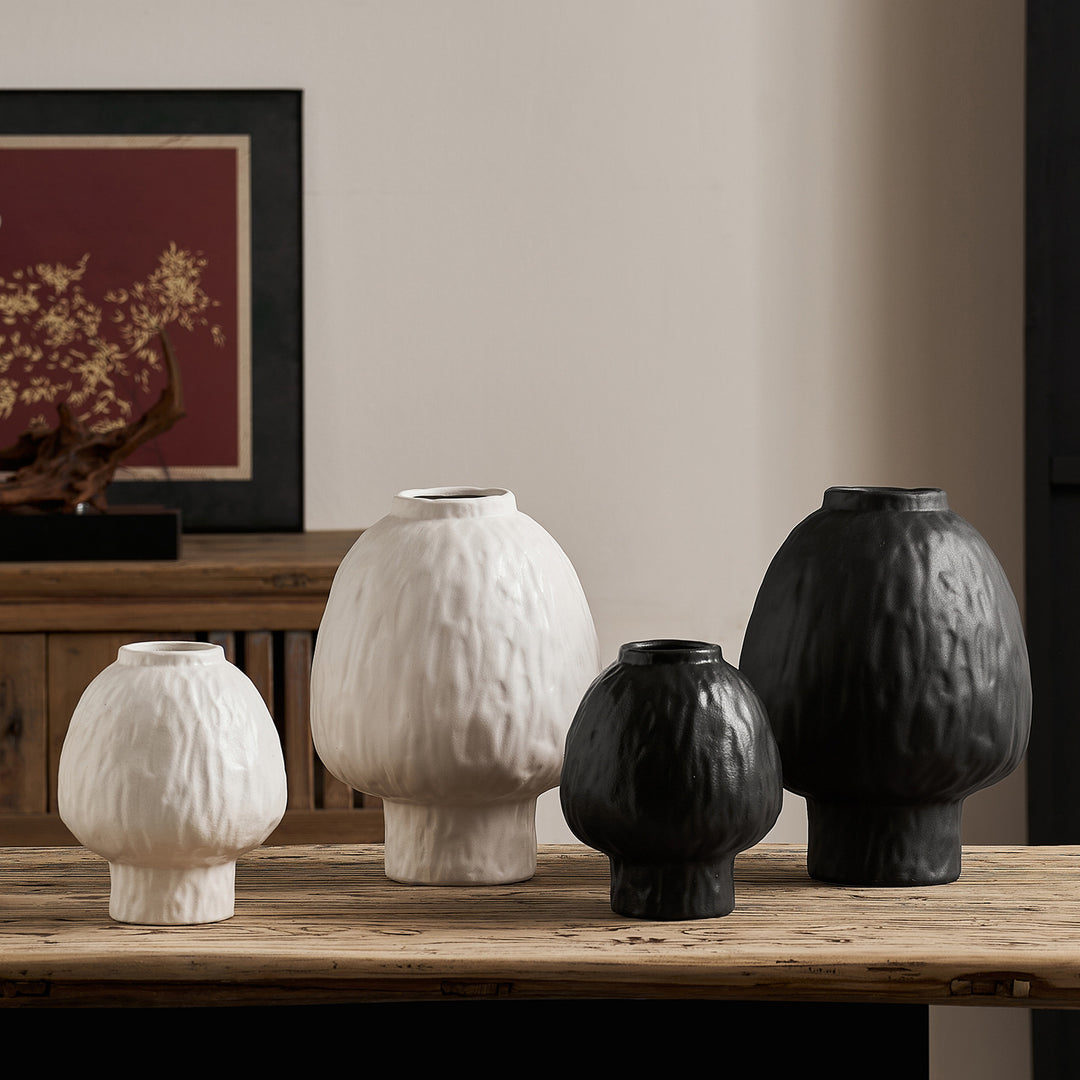 Dekorative Keramikvase im modernen Design Karnz