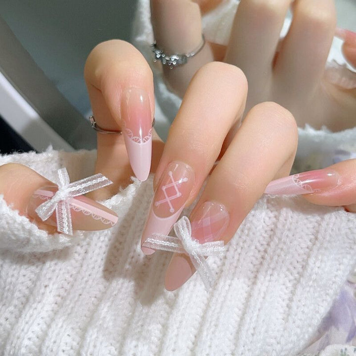 Kunstvolle Nageldesigns mit Katzenmotiv Karnz