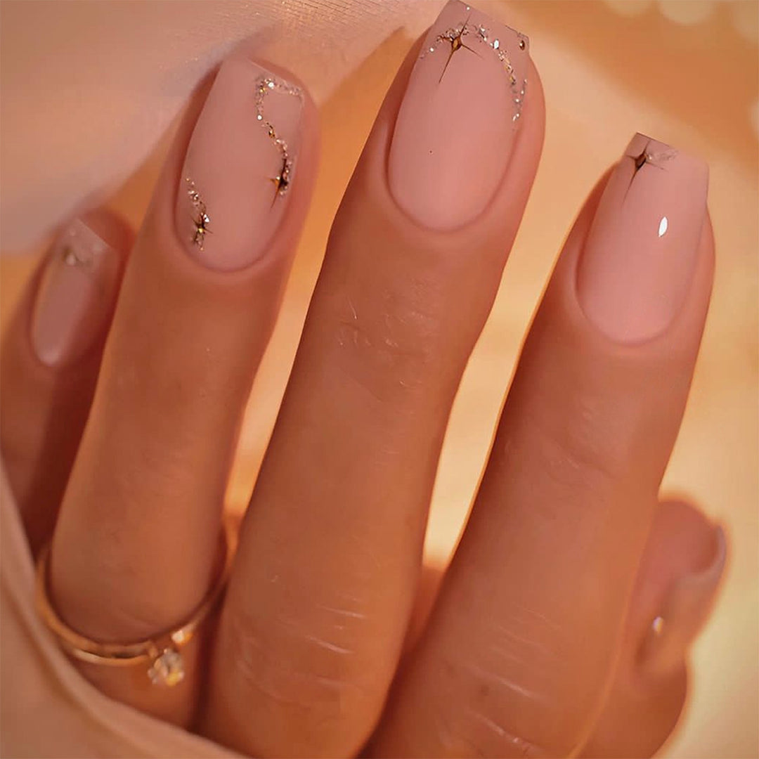 Elegantes Press-On Nail Art Set Karnz