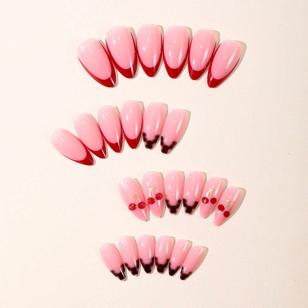 Trendiges French Tip Nagelkunstset Karnz