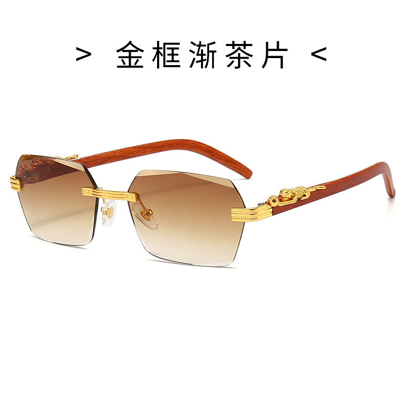 Damen Designer-Sonnenbrille mit kunstvollem Holzrahmen und eleganten Glaselementen Karnz