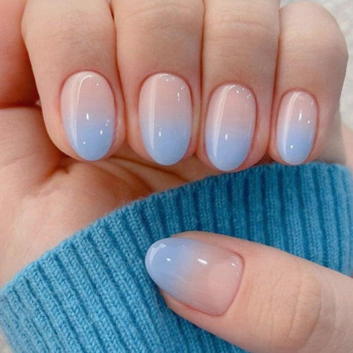 Kunstvolle Ombre-Nagelgestaltung Karnz