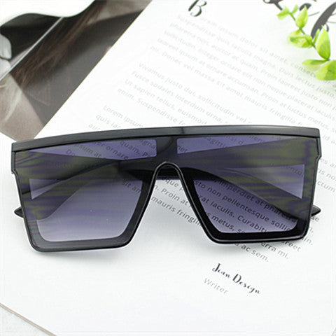 Damen Sportliche Schutzbrille im modernen Shield-Design Karnz