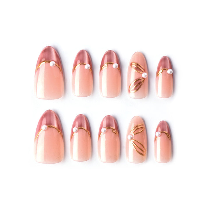 Glamouröse Press-On Nagelset mit dekorativen Akzenten Karnz
