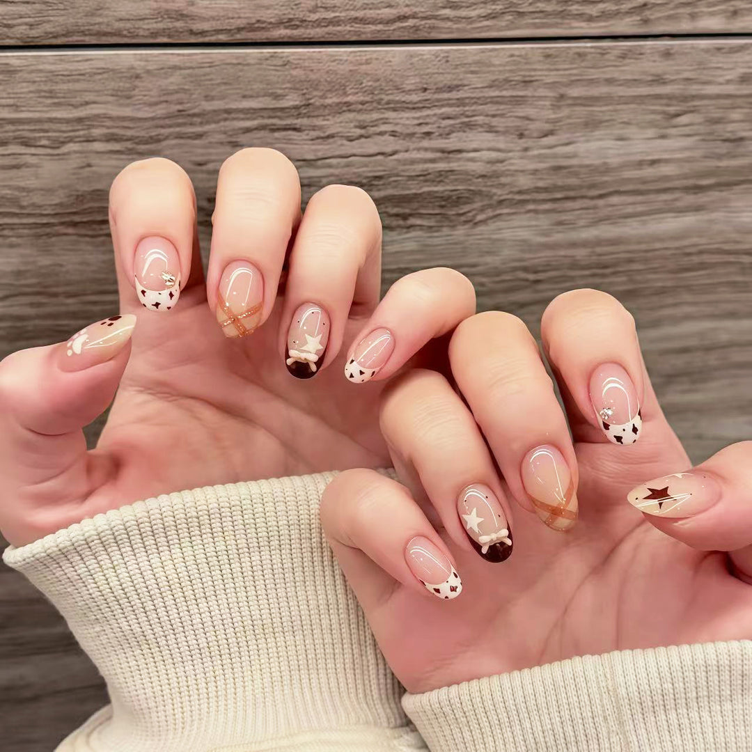 Dekorativer Press-On-Nagelsatz mit einzigartigem Design