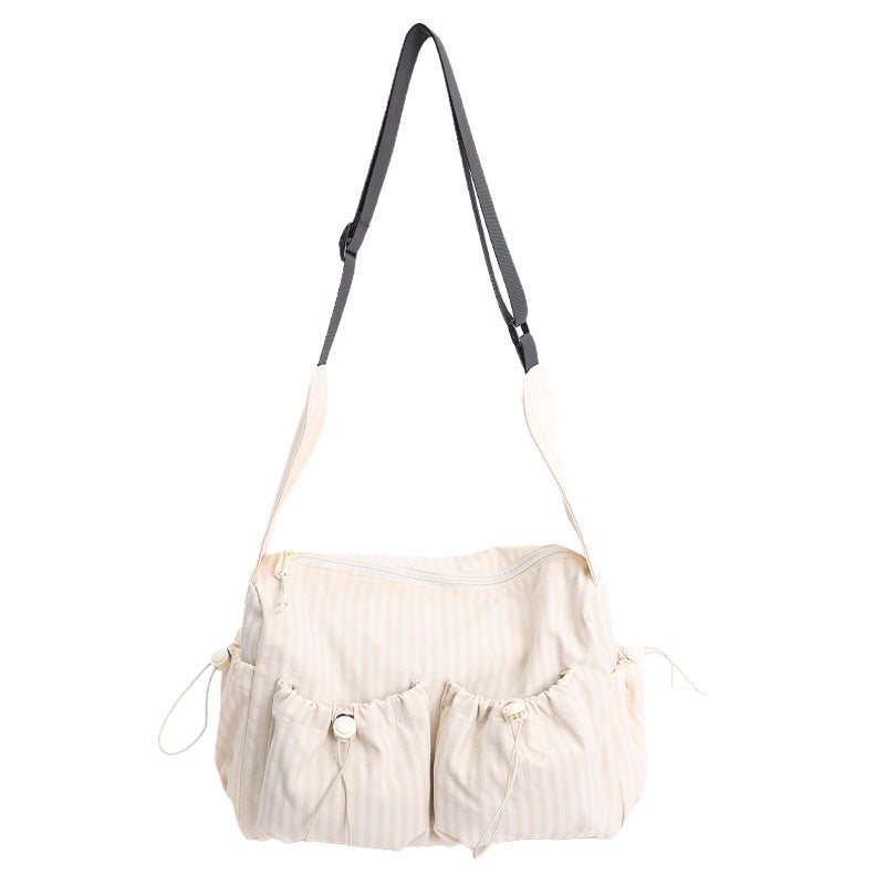 Lässige karierte Schultertasche