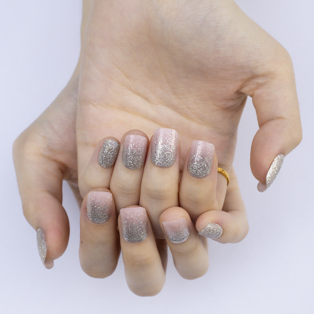 Glitzernde Kunstnägel Im Eleganten Ombre-Stil Karnz