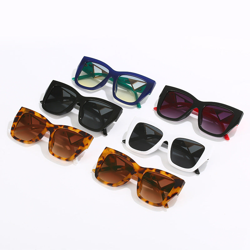 Damen Oversized Sonnenbrille mit modernem Geometrischen Design und elegantem Metallakzent Karnz