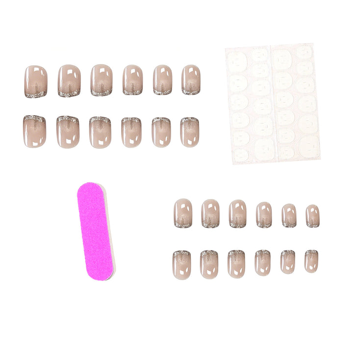 Elegante French Tip Nagelkunst Karnz