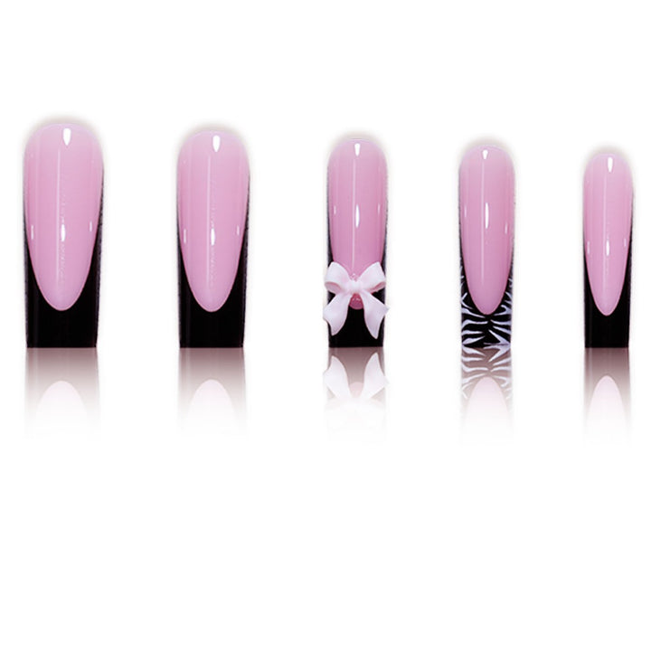 Elegante dekorative Press-On-Nagelkunstverlängerungen Karnz