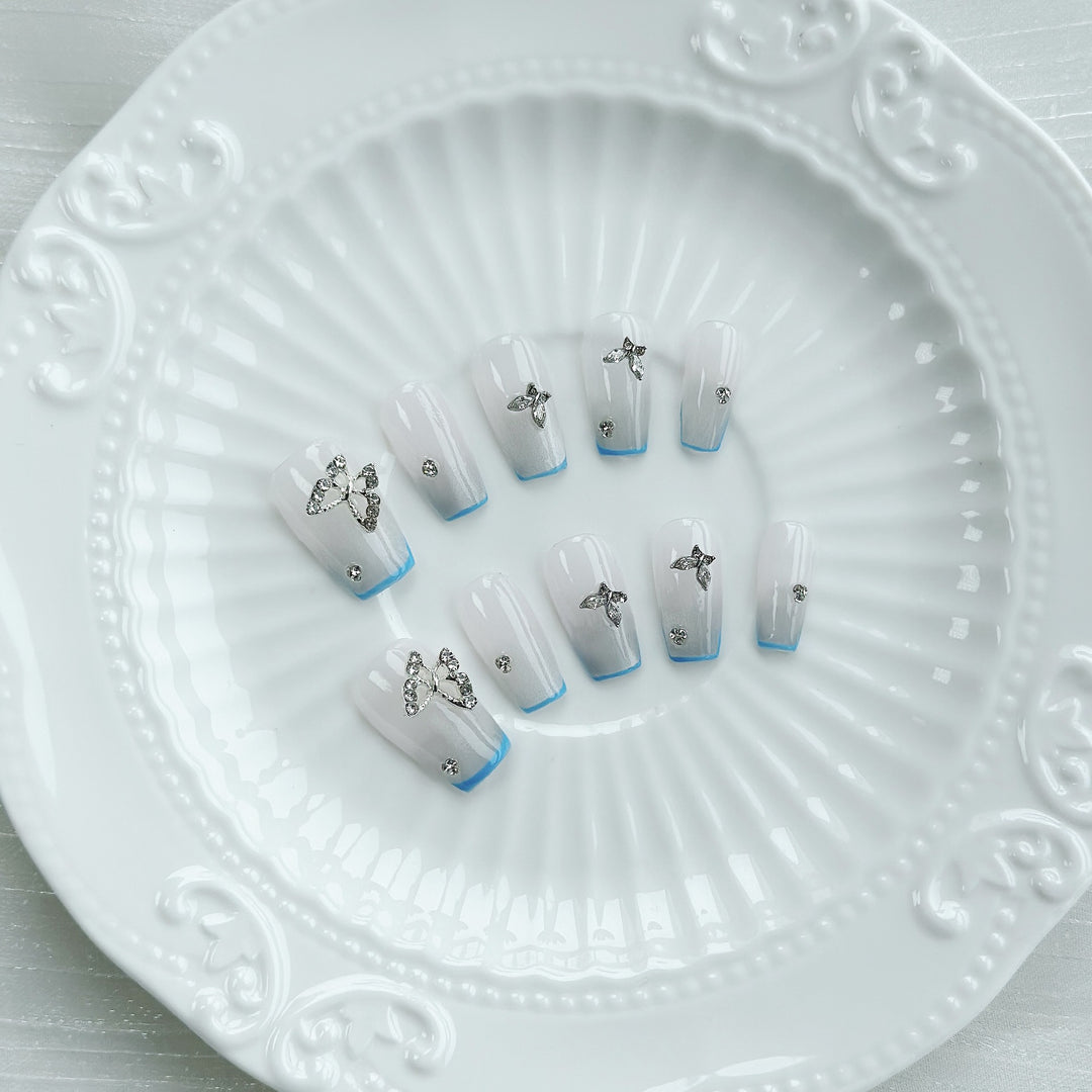Schmetterlings-verzierte Press-On Nagelset