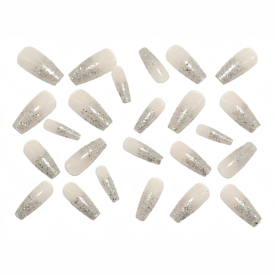 Kunstnägel mit Glitzer-French-Spitze Karnz