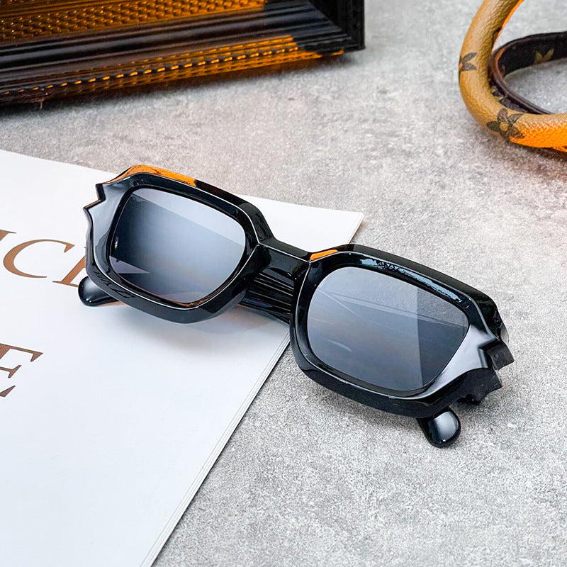 Damen modische Sonnenbrille mit auffälligem Rahmen Karnz