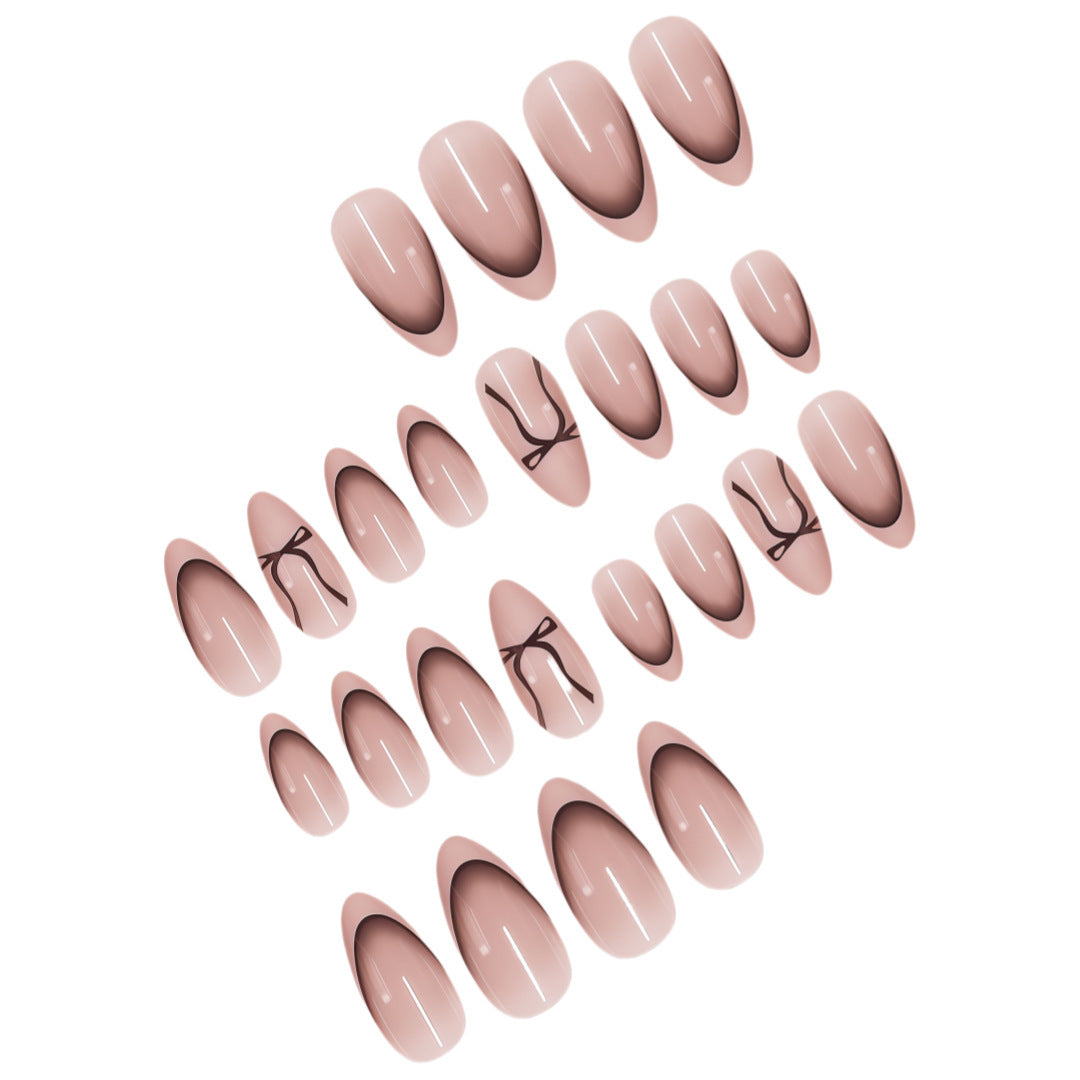 Dekoratives Press-On Nagelkunst Set Karnz