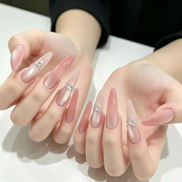 Glamouröse Stiletto-Nagelverlängerungen